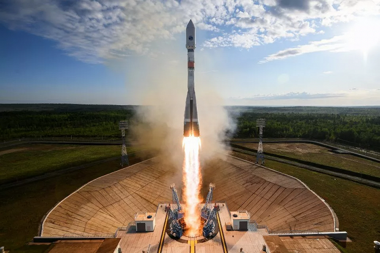 Россия будет выпускать на порядок больше спутников уже через пару лет